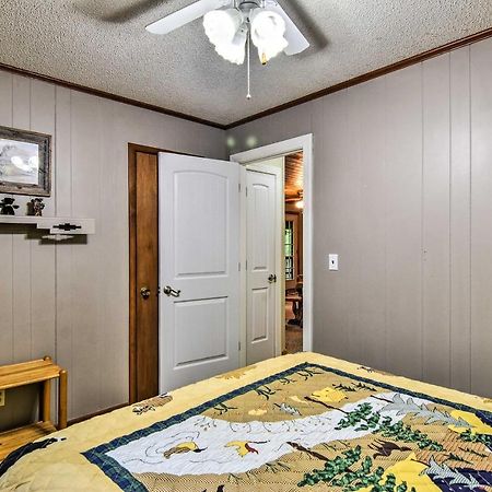 Robbinsville Cabin With Deck 3 Mi To Fontana Lake! المظهر الخارجي الصورة