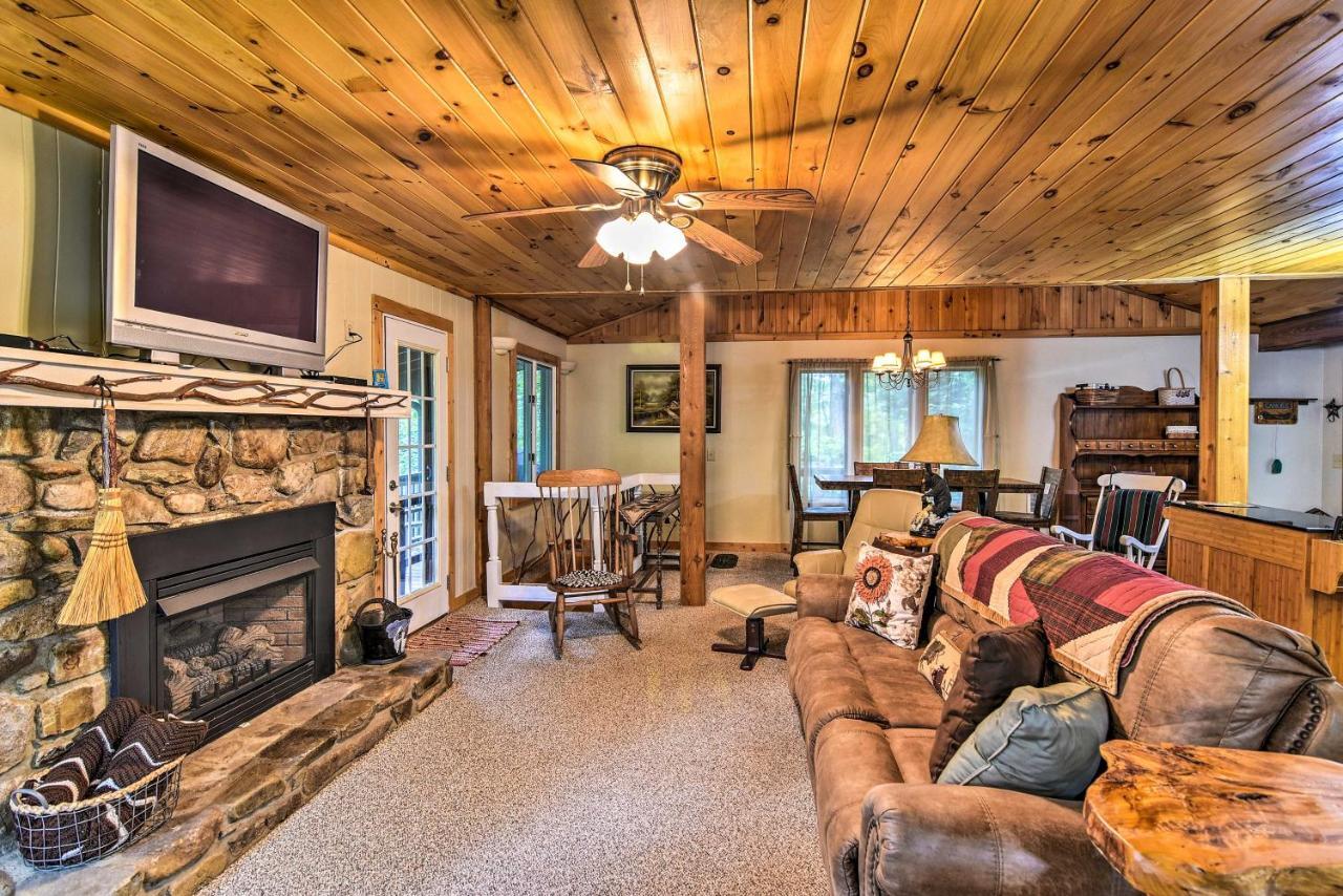 Robbinsville Cabin With Deck 3 Mi To Fontana Lake! المظهر الخارجي الصورة