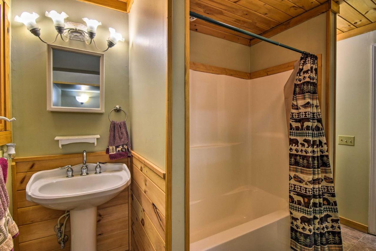 Robbinsville Cabin With Deck 3 Mi To Fontana Lake! المظهر الخارجي الصورة
