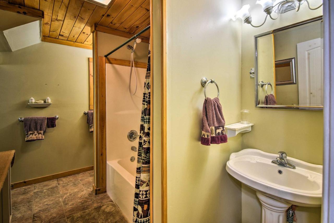 Robbinsville Cabin With Deck 3 Mi To Fontana Lake! المظهر الخارجي الصورة